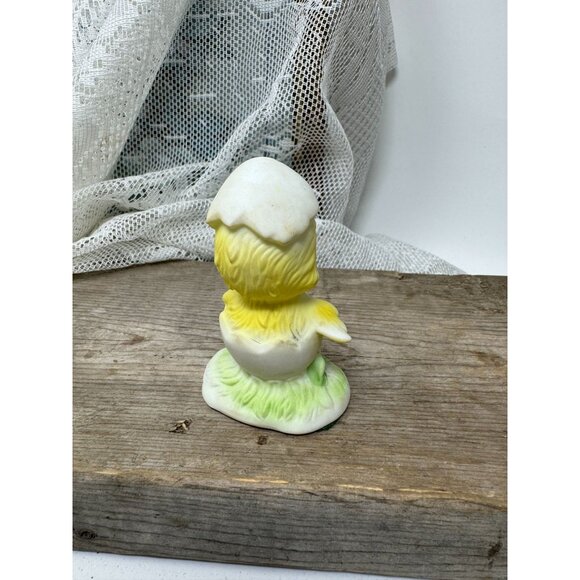 Vintage Lefton Hand Painted Chick Breaking Out of Shell Figurine 547 - Picture 3 of 5